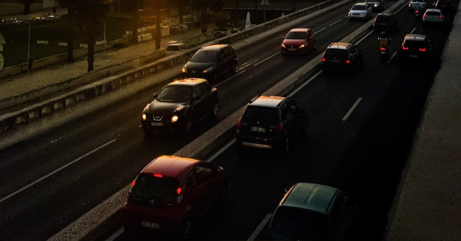 Bereiten Sie Ihre Reifen auf die richtigen Wetterbedingungen vor. Sorgen Sie für Ihre Sicherheit und die Ihrer Angehörigen
