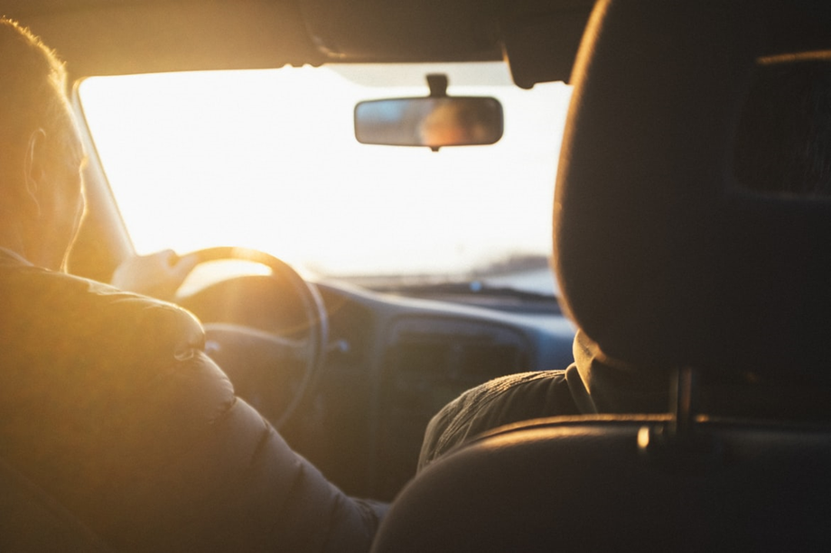 Beim Abbiegen ist es besonders wichtig, den Verkehr nicht zu gefährden